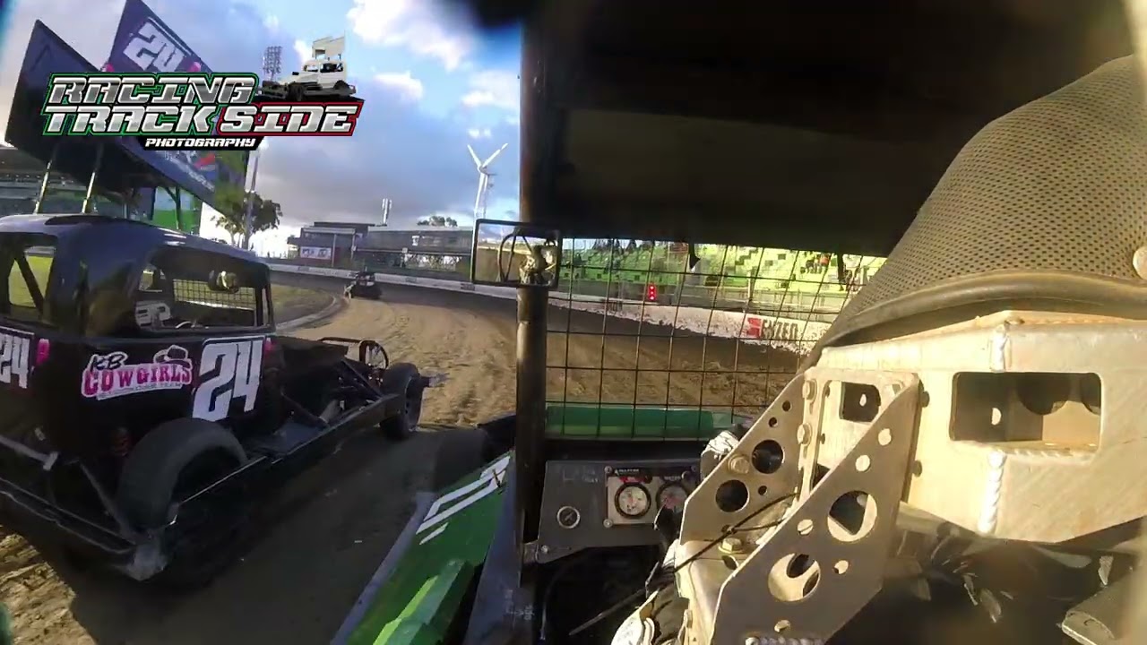 27V cody ogle KB Cowboys VS cowgirls teams race 1 2026 Robertson Prestige International Speedway NZ